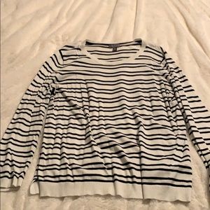 XXL black and white stripped sweater